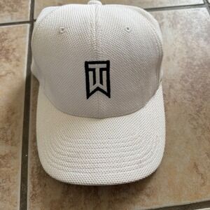Nike Tiger Woods Collection White Baseball Hat Golf Flex Fit Med/Large